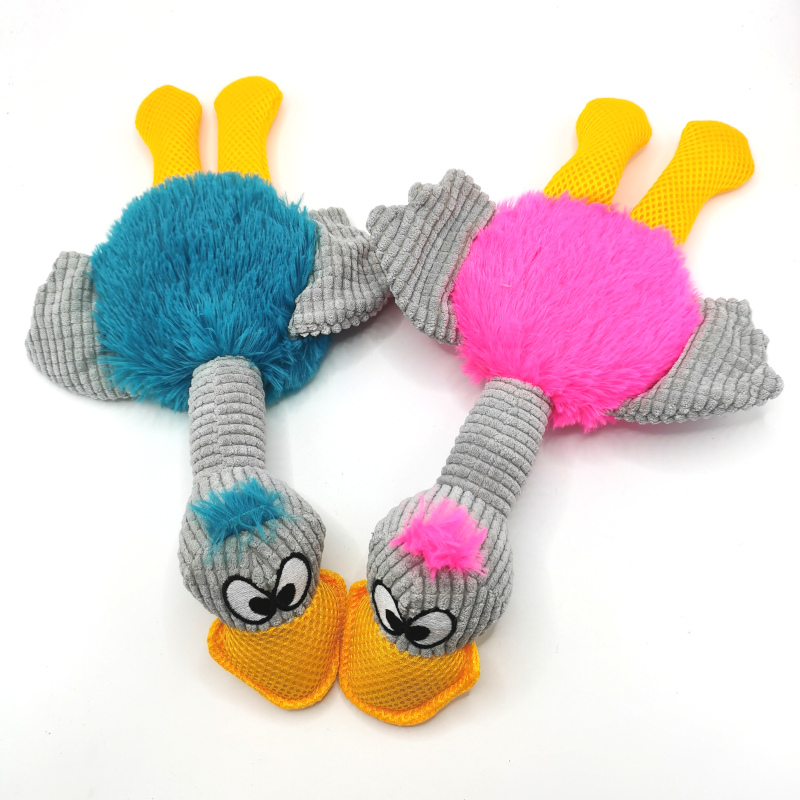 Canard en peluche à trois couineurs